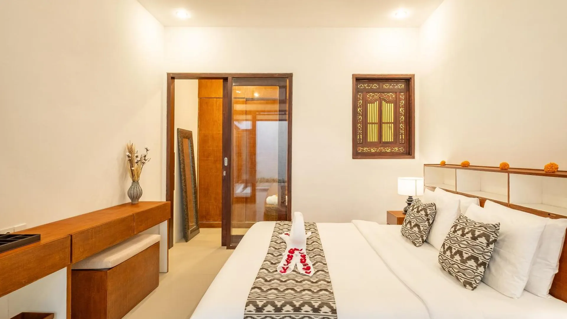 Villa Seven Residence Kerobokan