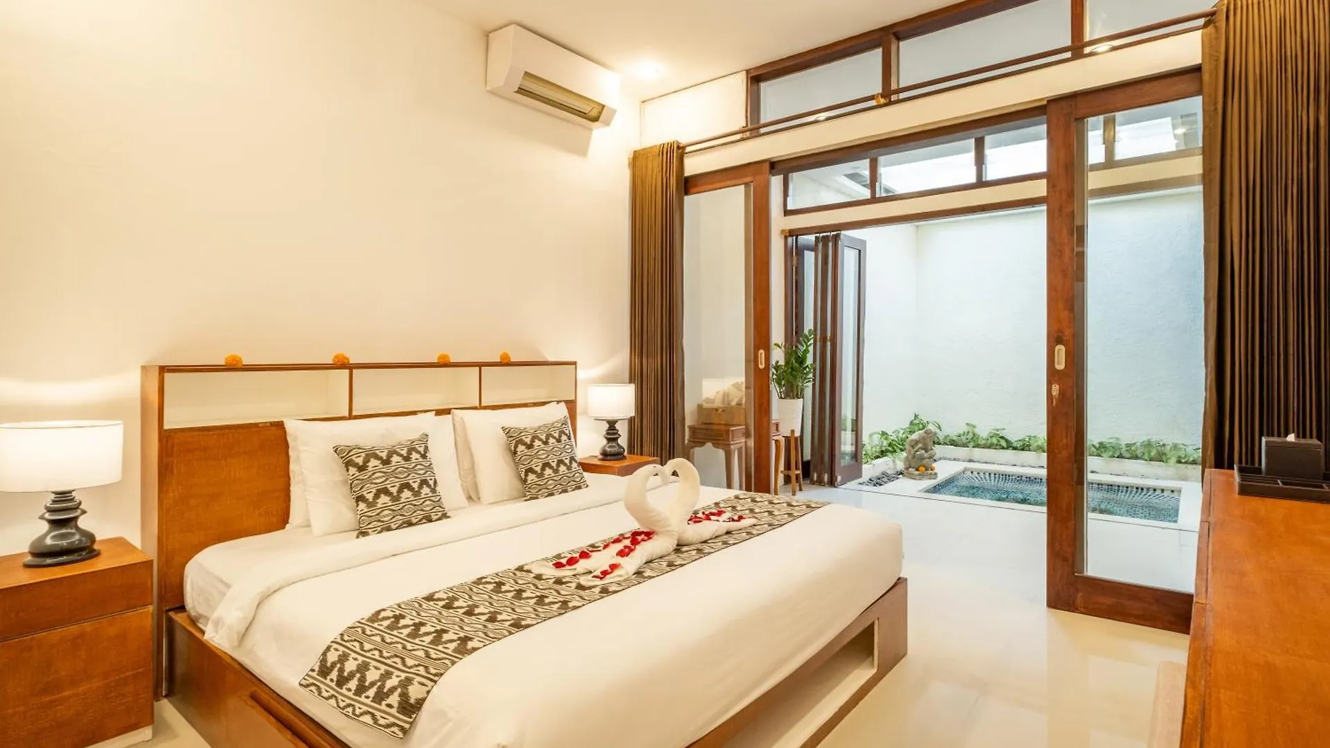 Villa Seven Residence Kerobokan